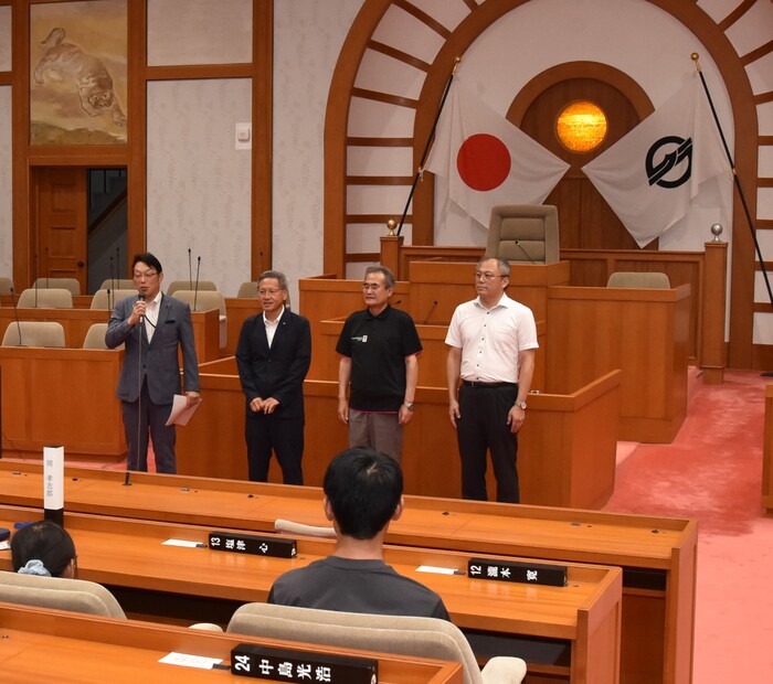 写真:議長あいさつの様子