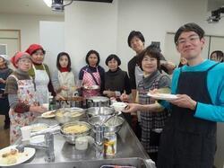 写真：料理で交流
