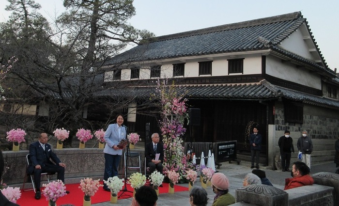 挨拶をする伊東市長の写真