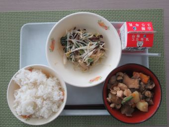 令和7年4月15日献立写真（小学校）