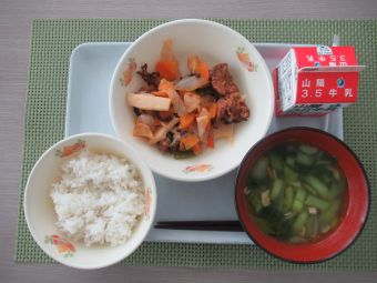 令和7年5月19日献立写真(小学校)