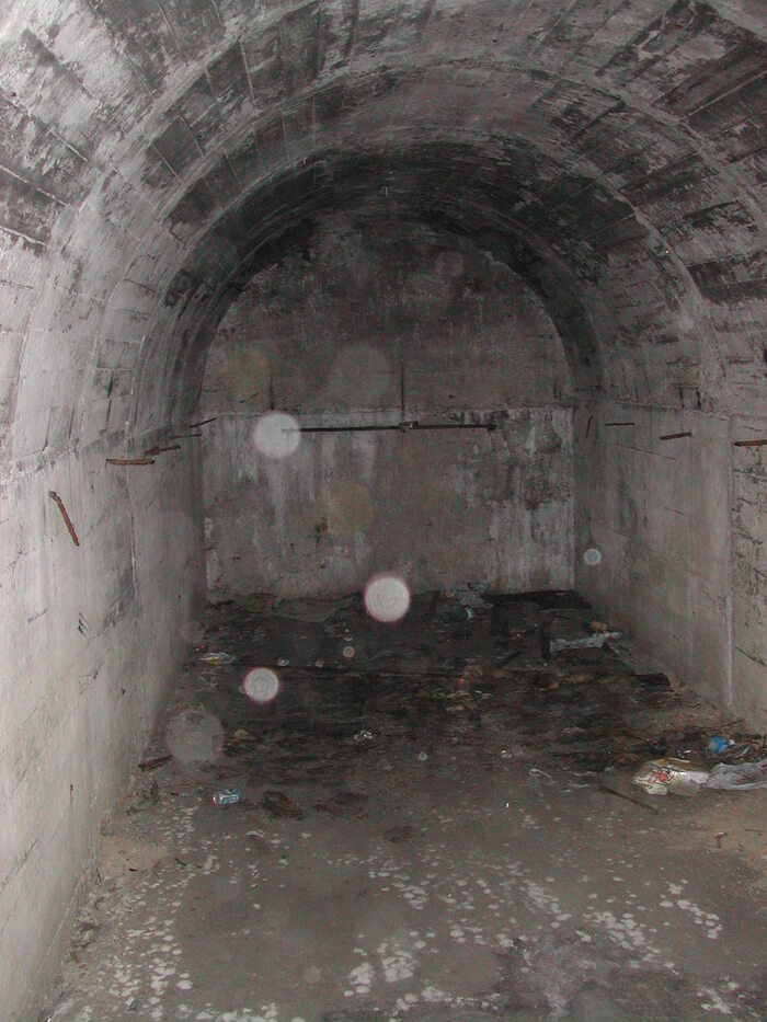 弾薬庫の内部の写真