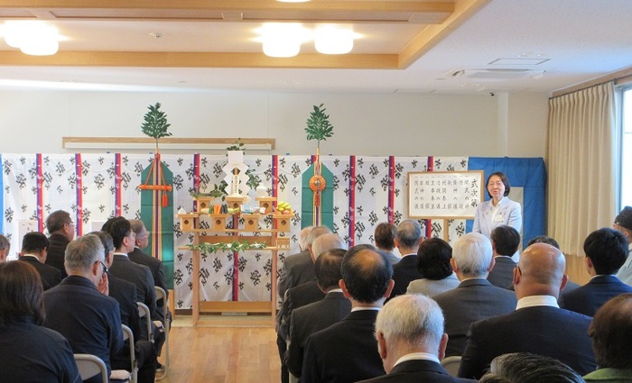 挨拶をする伊東市長の写真