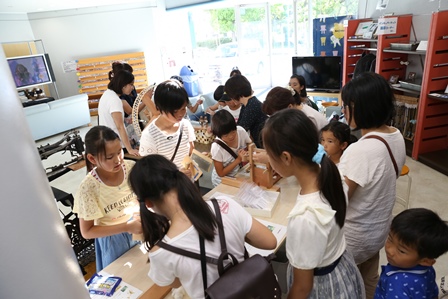 児島産業振興センター綿繰り写真