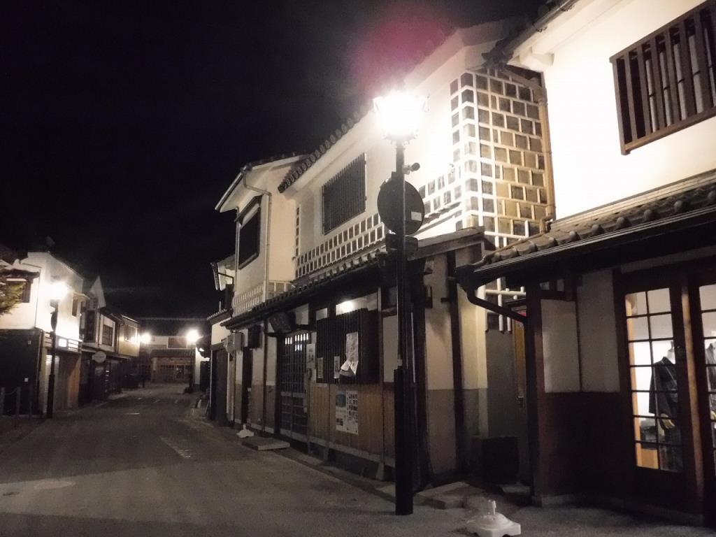 阿知42号線外2線道路照明（夜）の写真