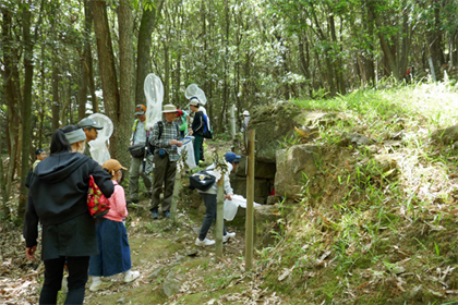 吉備の中山散策　観察会のようす１