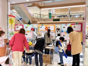 写真：ハピータウン投票風景２