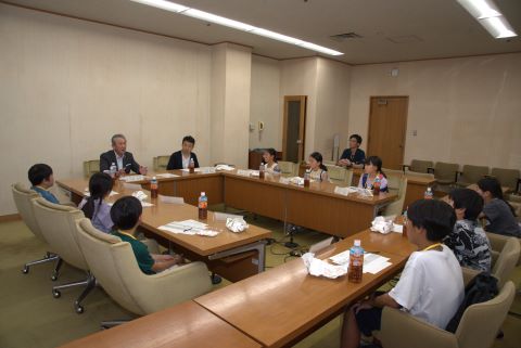 正副議長へ質問コーナー（議長・副委員長２）